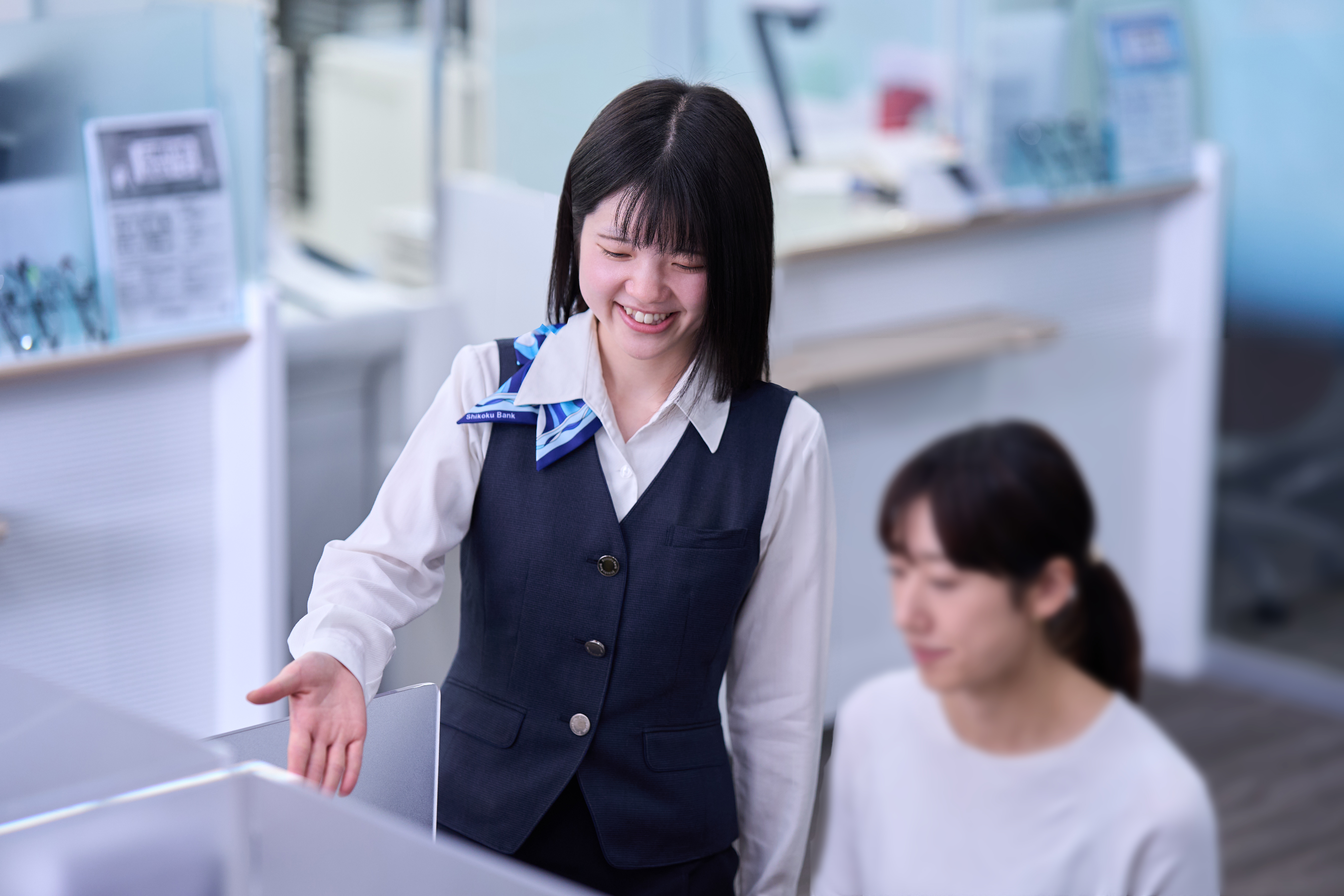 仕事中の黒川行員