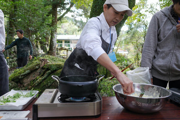 防災植物天ぷらに防災植物サラダ！災害時に役立つ「防災植物」を食べてみた