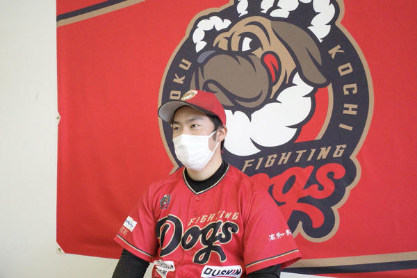 プロ野球独立リーグ所属の高知ファイティングドッグスの「野球って楽しい」気持ち育む野球スクール