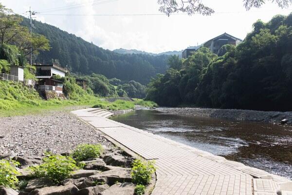 桑ノ川わんぱく河川プール|自然の中で川遊び!親子で楽しむ夏の思い出スポット