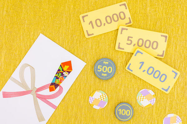 お年玉はいくらあげるべき？気になる金額の相場を年齢別に徹底調査！
