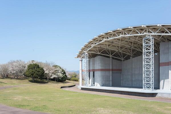 桜づつみ公園はただの花見スポットじゃない！世界に誇る遊具と自然が魅力