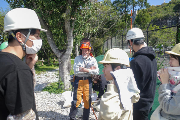 四国銀行に就職したら山で研修するらしい！？新入行員が山から学ぶ大切なこととは