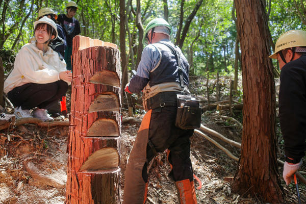四国銀行に就職したら山で研修するらしい！？新入行員が山から学ぶ大切なこととは