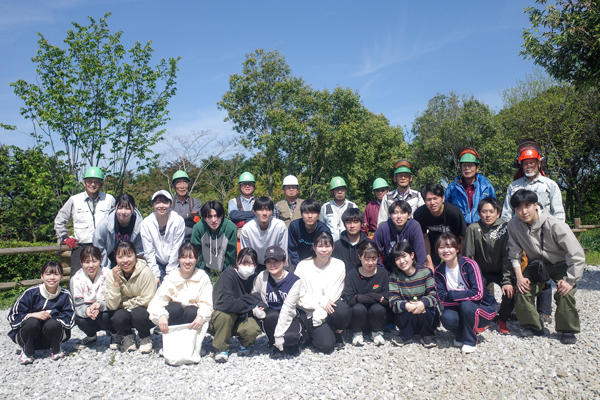 四国銀行に就職したら山で研修するらしい！？新入行員が山から学ぶ大切なこととは