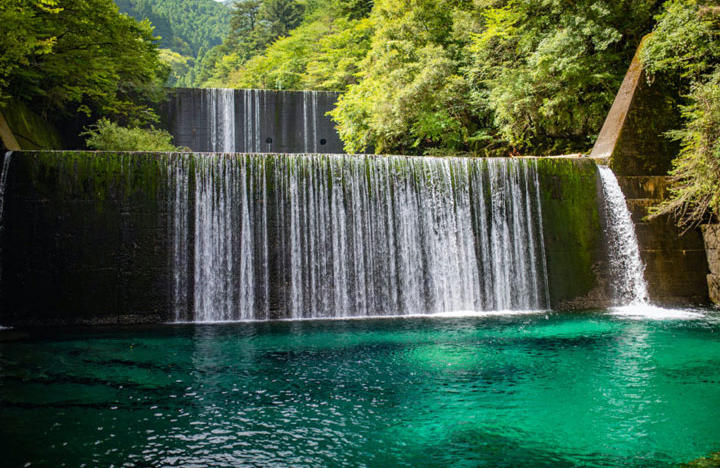 水晶淵（Suishobuchi）｜圧巻の透明度！仁淀ブルーを最大級に楽しめる名所