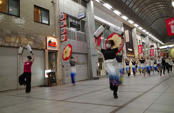 開催まであと2日！「2022よさこい鳴子踊り特別演舞」に向けて練習が佳境を迎えた四国銀行よさこいチーム