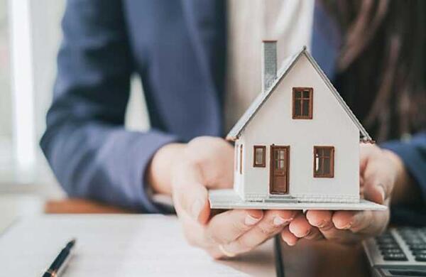 団信とは？住宅ローン利用時に加入する保険の仕組みと保障内容をわかりやすく解説