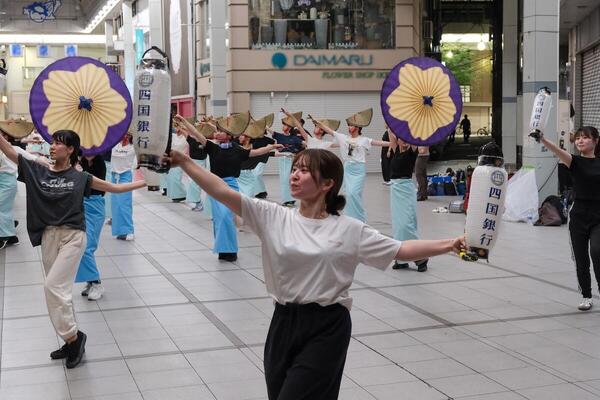 本番目前！熱気高まる『四国銀行よさこい踊り子隊』の練習現場をレポート