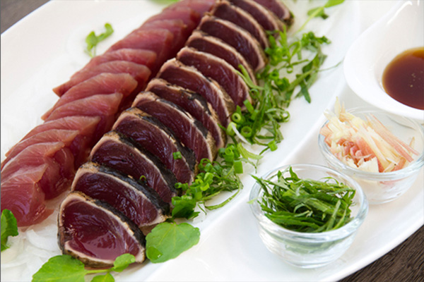 一本釣りわら焼鰹たたき