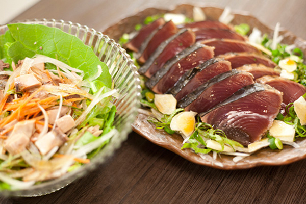 本格わら焼きカツオたたきと大トロ焼きカツオセット